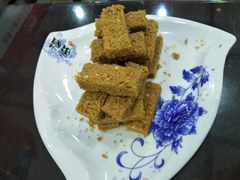 -湖南人家湘菜馆(镇江路店)
