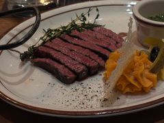 -Mark&Mars Restaurant