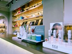 -变画·发型STUDIO