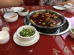 -佘记全家福芋儿鸡(向阳街总店)