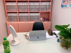 -LESSMORE科技头皮理容中心