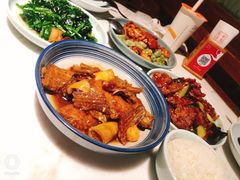 隔夜炖带鱼-小吊梨汤·北京菜·烤鸭(鸟巢店)