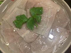 -茅草房·河畔园林火锅
