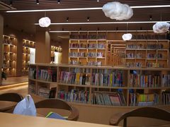 -漕河泾街道图书馆(漕河泾社区文化活动中心店)