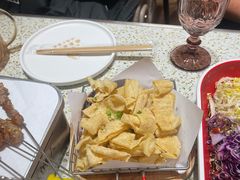 -小董哥烤串·爆汁大油边(故宫店)