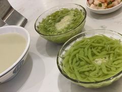 -李与白包子铺(桐梓林店)