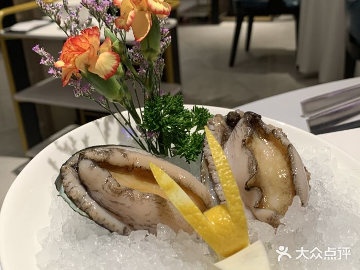 红雀围·海鲜火锅(陆家嘴中心店)六头鲍鱼图片