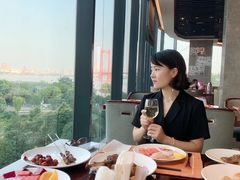 靠窗位-武汉世茂希尔顿酒店·汇·全日餐厅