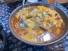 -临江餐馆二楼美食部落