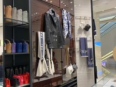 -CHANEL(恒隆广场店)