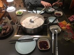 -捞王锅物料理(上海世茂广场店)