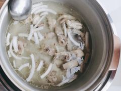 -喃喃椰·糟粕醋·椰子鸡火锅(七堡花园店)