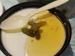 手工自制酸奶-巴扎美食·新疆菜·西域歌舞表演餐厅(新疆大厦店)
