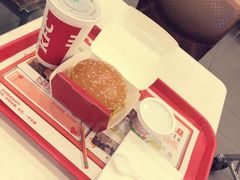 -肯德基(虹桥机场T2北指廊精选外卖点店)