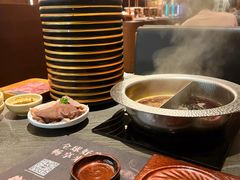 -牛YO寿喜烧·铁板烧和牛火锅自助(市府恒隆店)