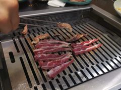 -臻牛烤肉