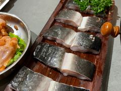 -围炉肉舍丹东海鲜烤肉·烤活鳗(步行街店)