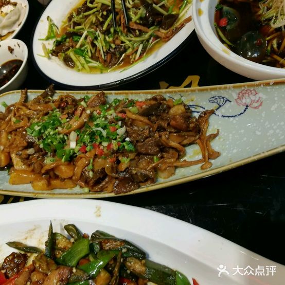 唐记压锅时代粗粮小鱼馆(科研街店)