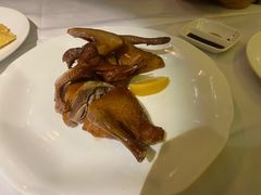 招牌红烧乳鸽-太平馆西餐厅(北京路店)