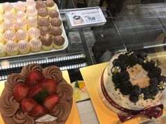 -花花卷卷·鲜食蛋糕(静安久光百货店)