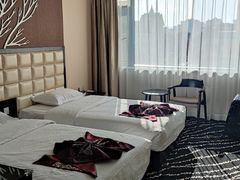 -昆明朗威酒店(昆明站火车站双桥夜市风情街店)