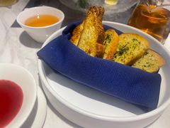 餐前面包-青岛遇见米兰(八大关店)