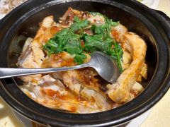 招牌砂锅鱼头-龙记烧腊茶餐厅(常德路店)