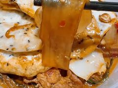 -地锅公社·现炒地锅鸡·地锅鱼·夜宵(罗锦路店)
