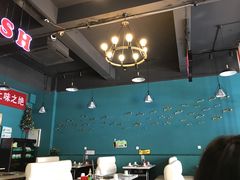大堂-麻辣巅峰美蛙鱼头火锅(犀浦店)