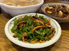 青椒干子炒肉丝-金锅小厨(乐活街店)