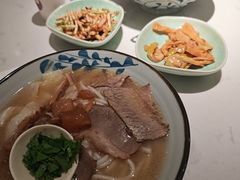 -鑫花溪牛肉米粉(凤凰街创始总店)