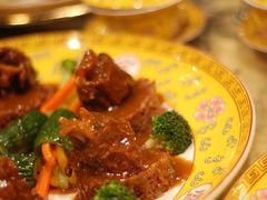 “红烧牛尾”-那家小馆•北京菜•烤鸭(香山店)