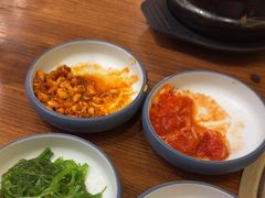 -明洞阿姨·韩式酱蟹烤肉·创意料理(三元桥店)