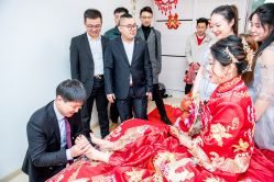 -艾朵婚纱