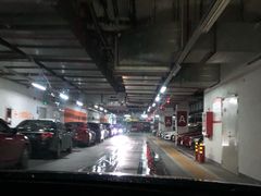 -万象城-停车场