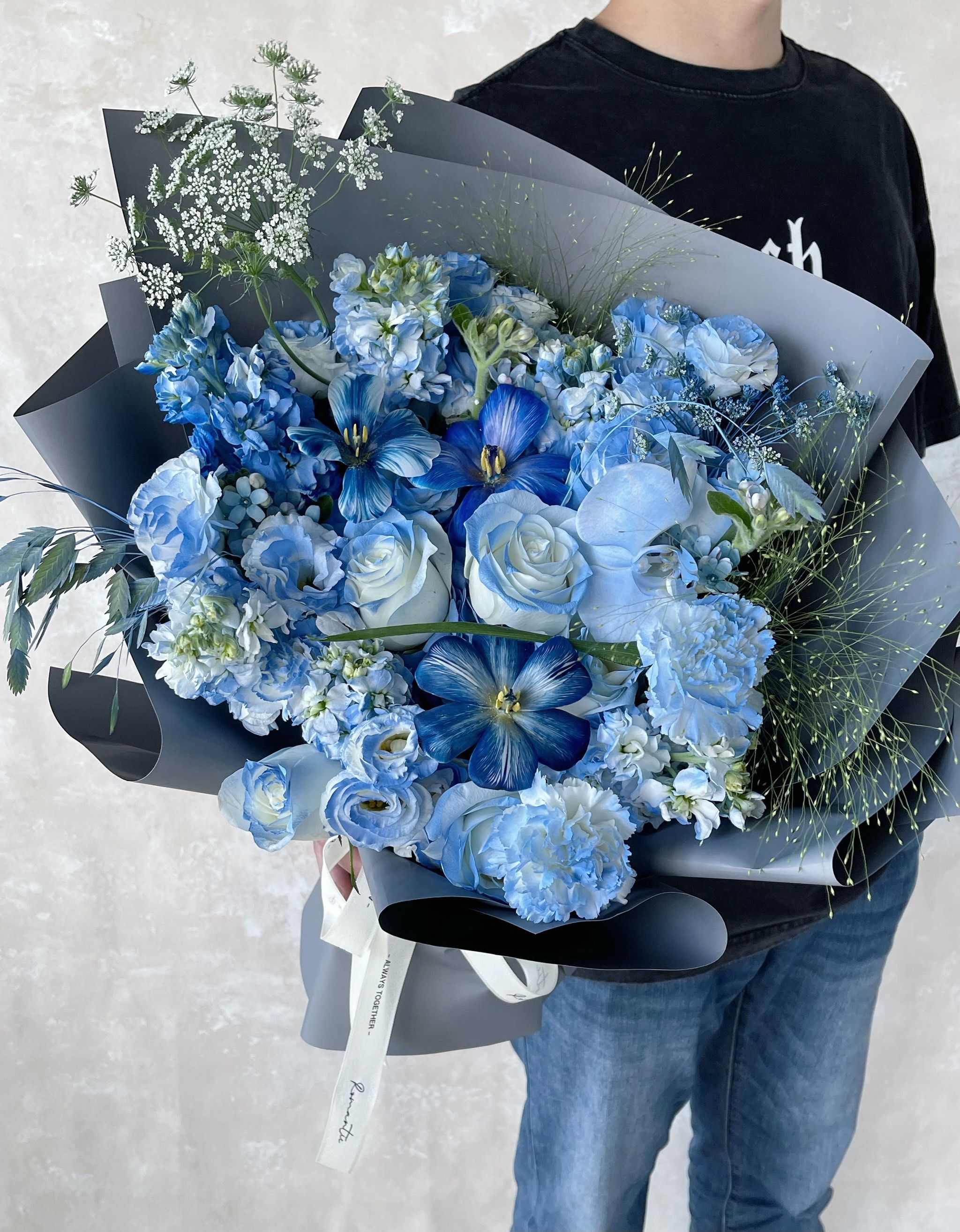 简| 蓝色郁金香