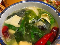 老大连清汤麻辣烫-喝丢一只鞋海鲜烧烤·海肠捞饭(东关街店)