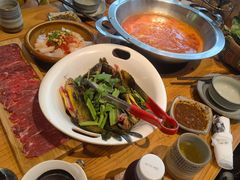 -野山舂·贵州现舂酸汤牛肉(鸿通城店)