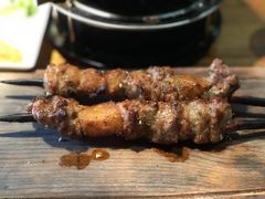 红柳羊肉串-阿里家·新疆烤肉酒場 by MIG