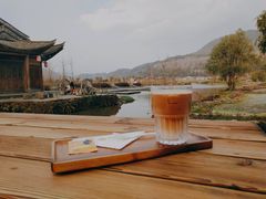 拿铁-比顿咖啡(和顺古镇店)