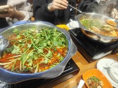 -干老庆贵州留一手烤鱼·地摊火锅(财经大学店)