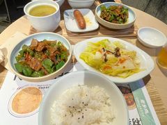 -老乡鸡(上海白玉兰广场店)