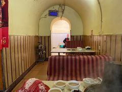 -洞庭洲·防空洞火锅·烧烤·铜锅涮肉(新百广场店)
