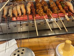 -哈尔滨小酒馆·鲜肉现穿自助烧烤(康新花园店)