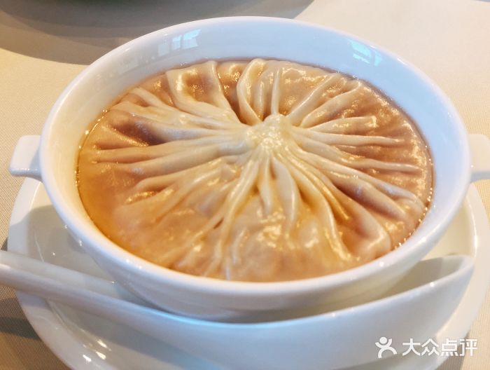 利苑酒家(金宝店)蟹肉龙虾汤包图片
