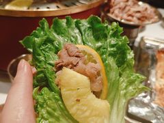 巨大的牛肉片-西塔老太太泥炉烤肉(川沙百联店)