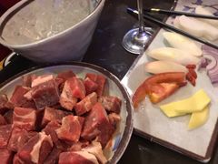 -毛辣果·贵州红酸汤牛肉火锅(西单店)