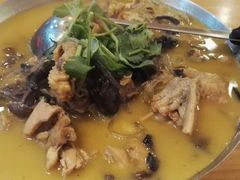 -鹤乡东北菜(崮山路店)