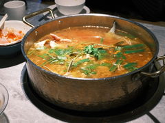 -野山舂·贵州现舂酸汤牛肉(民生路店)