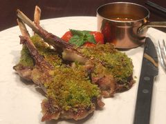 香煎法式羊扒配土豆饼-港丽餐厅(高德置地店)